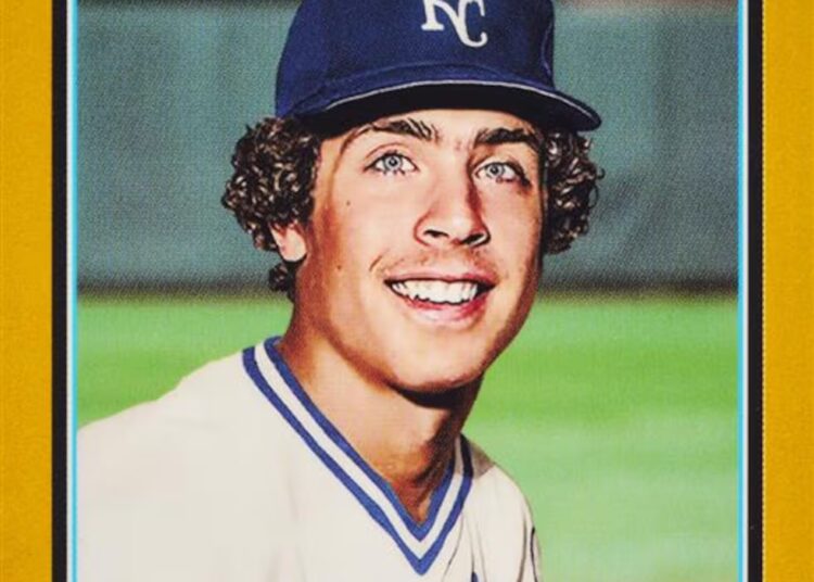 A Topps anunciou um cartão de beisebol 1 de 1 de Dan Marino baseado na escolha do draft do Kansas City Royals...