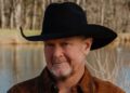 Tracy Lawrence anuncia novas datas da turnê ‘No Alibis’ de 2026