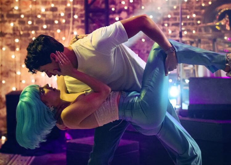 Trilha sonora de Pessoas que Conhecemos nas Férias | Todas as músicas do novo filme da Netflix