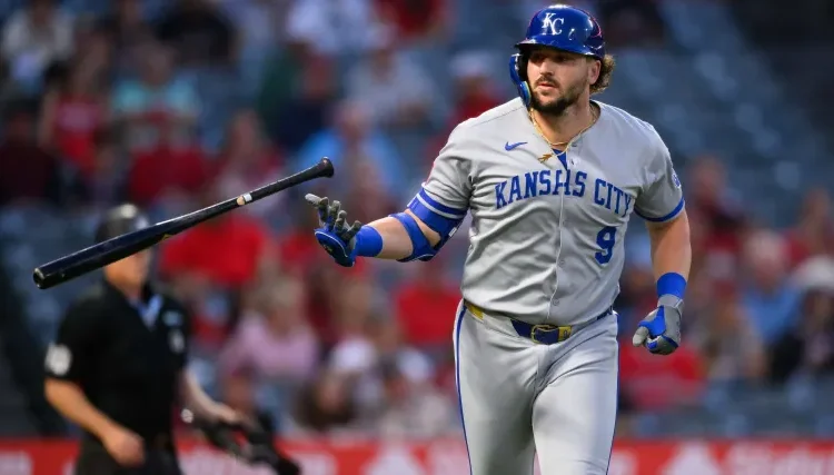 Vinnie Pasquantino, do Royals, compartilha pensamentos honestos sobre as cercas do Kauffman Stadium sendo movidas para home runs