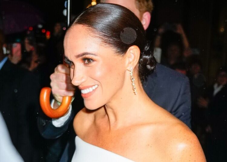 ‘Sou especialista em relações públicas e Meghan Markle só precisa de uma coisa para ter sucesso’ | Real | Notícias