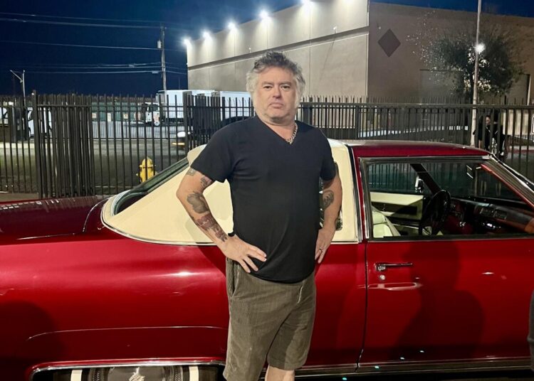 ‘Vai ser uma festa’: Fat Mike provoca novo documentário na retrospectiva NOFX