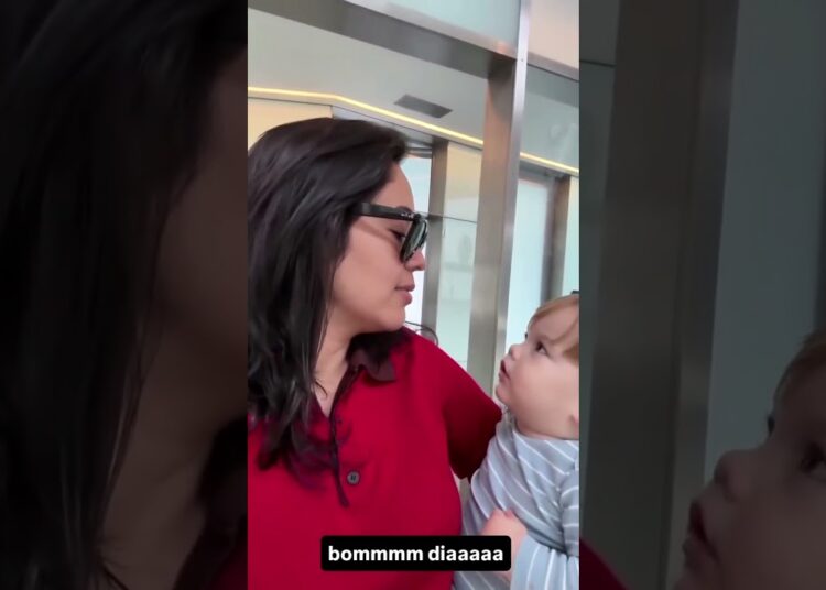 🥰 Babá e José Leonardo têm sintonia perfeita 💙👶 | Momento fofo #shorts