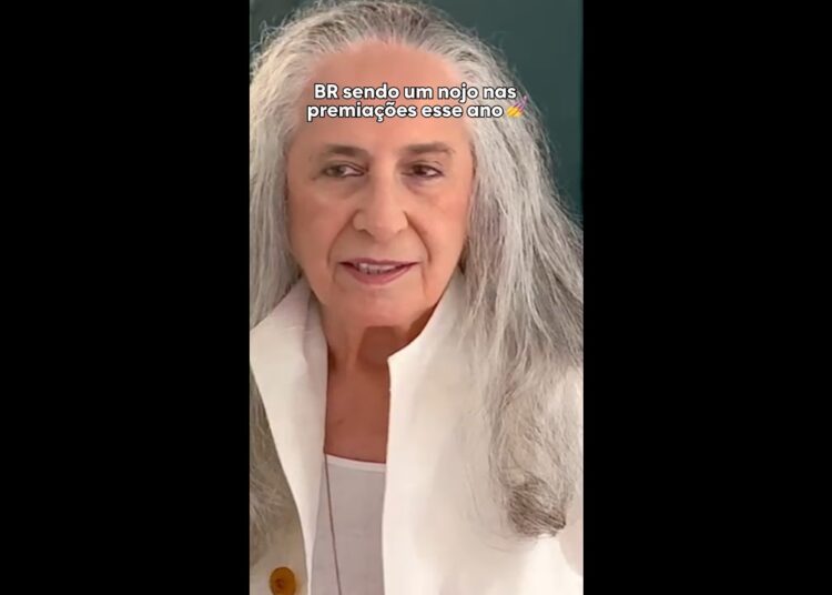 Silêncio, a realeza da música brasileira está falando, bebês 💚💛.