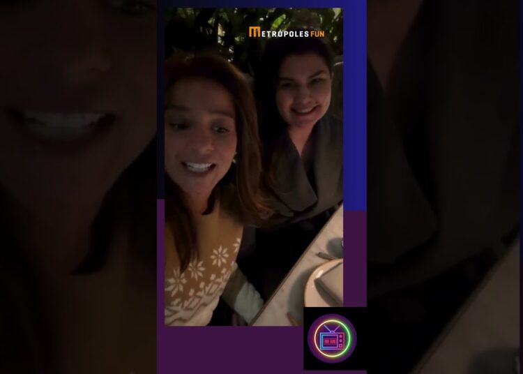 ELA ESTÁ DE VOLTA !! CANTORA SERTANEJA APARECE BEM DIFERENTE EM FESTA E CHOCA A WEB !! #shorts
