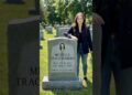 Gone Too Soon: Beloved Stars Reunited at Their Memorials 🕯️📸