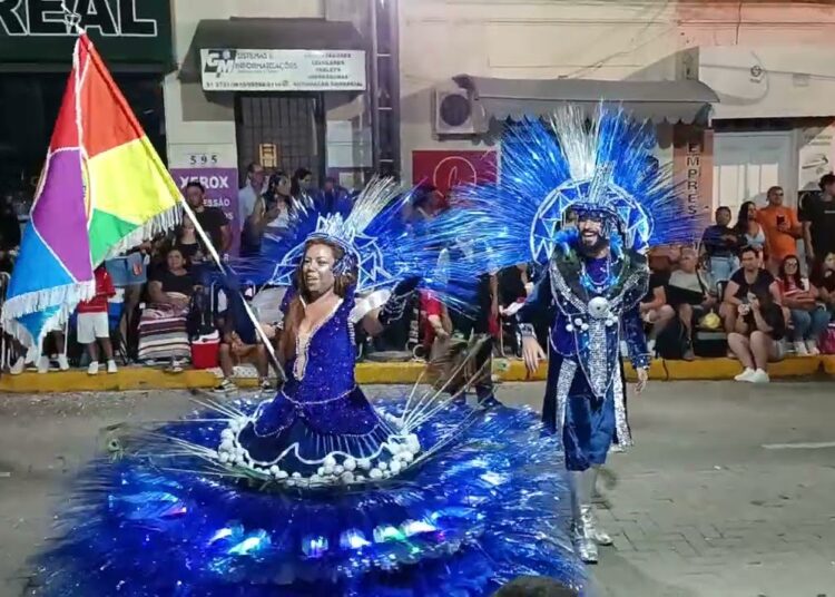 CARNAVAL 2026 | Escola de Samba Realeza da Vila traz o mundo real a Avenida Gogoia em Rio Pardo/RS