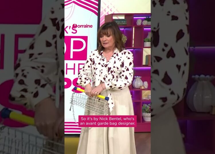 We are obsessed with Lidl’s trolley bag for London Fashion Week ✨