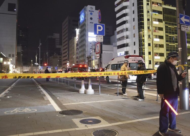 3 adolescentes esfaqueados no distrito de entretenimento Dotombori, em Osaka, 1 morre