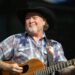 A cantora country Tracy Lawrence reflete sobre o impacto duradouro das filmagens de 1991