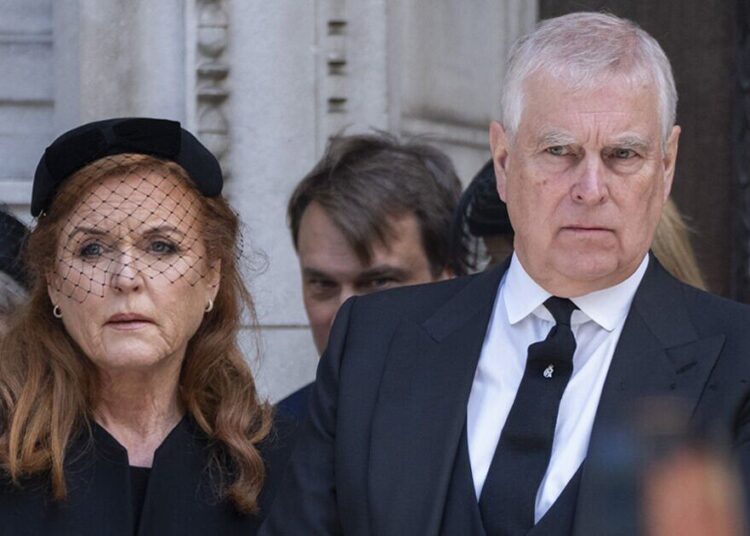 A chocante exigência de Sarah Ferguson de Andrew antes da humilhação final | Real | Notícias