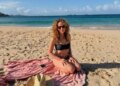 A estrela de 'Dirty Dancing' Jennifer Gray mostra que ainda tem 'isso' na foto do biquíni de praia