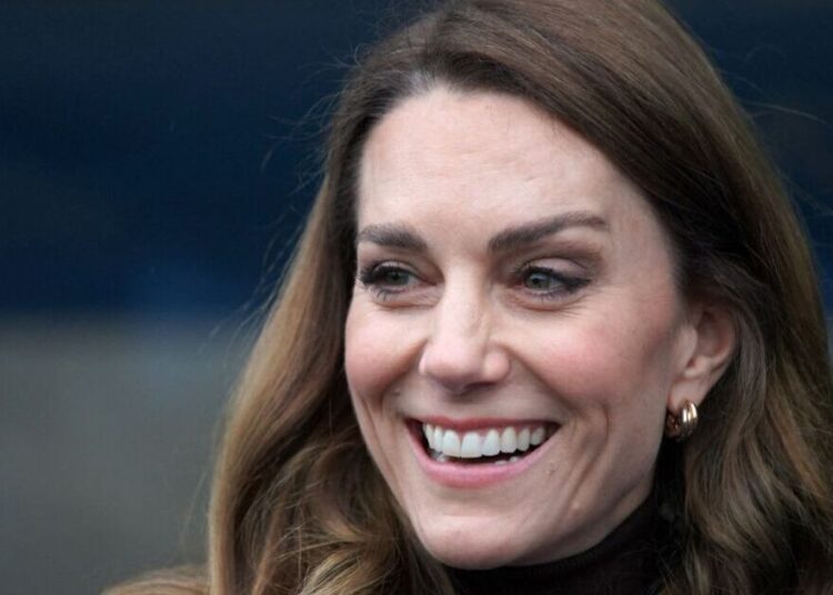 A estrita regra real da princesa Kate que Meghan Markle nunca seguiu | Real | Notícias