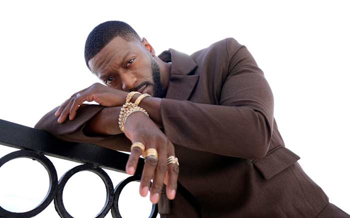 A nova temporada de ‘Cross’ é sobre bilionários corruptos. Aldis Hodge vê alguns paralelos