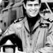 A trajetória do ex-príncipe Andrew de piloto de helicóptero a pária real