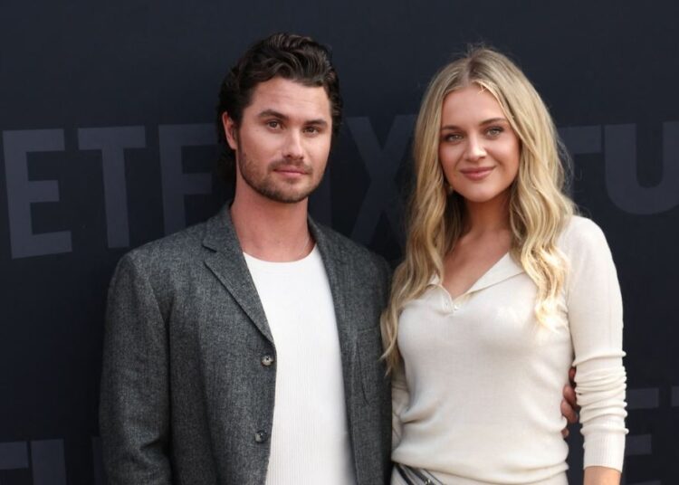 A última divisão de Chase Stokes e Kelsea Ballerini: O que deu errado?