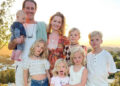 A viúva de James Van Der Beek, Kimberly, e seus 6 filhos estão 'sem fundos' após sua morte, 'enfrentando um futuro incerto'