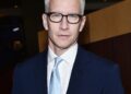 Anderson Cooper sai 60 minutos depois de quase 20 anos