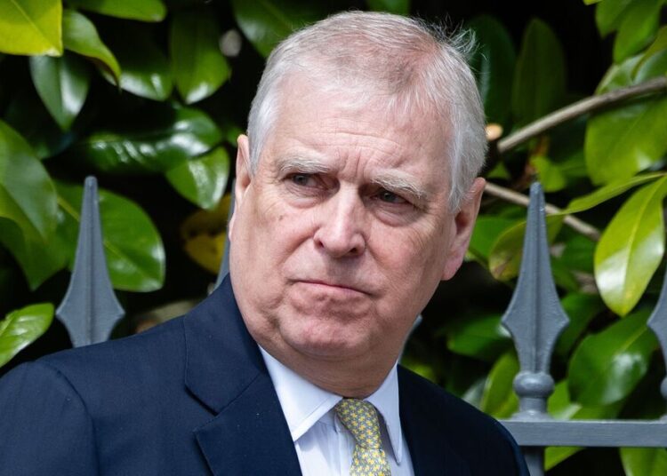 Andrew Mountbatten-Windsor denunciou à polícia em meio a acusações de tráfico sexual de Epstein | Real | Notícias