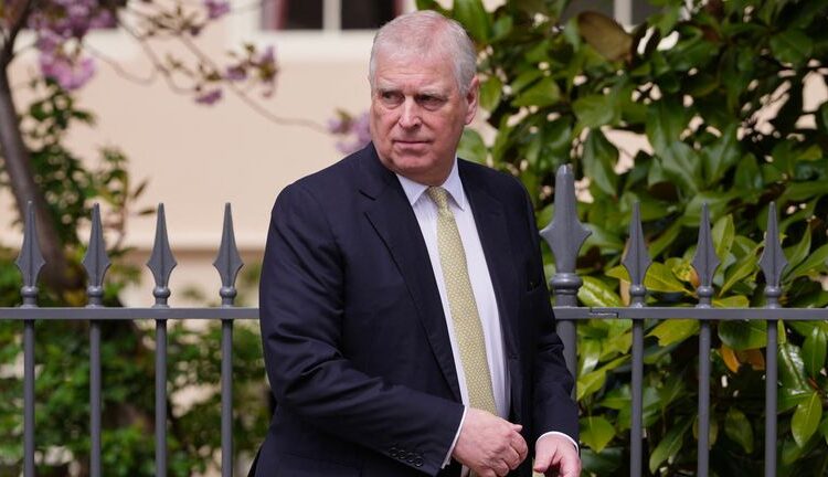 Andrew Mountbatten-Windsor prende 'a pior coisa possível' para a Coroa, diz o comentarista real da Sky | Notícias do Reino Unido