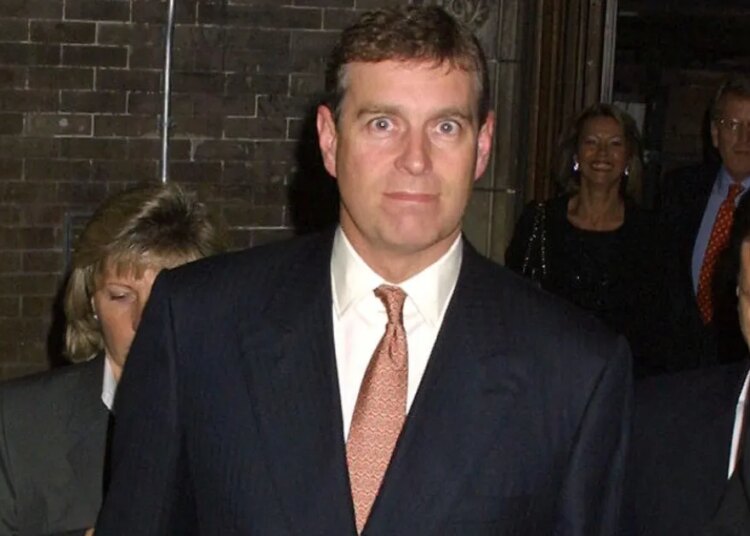 Andrew Mountbatten-Windsor traz 'constrangimento' para a realeza | Galeria
