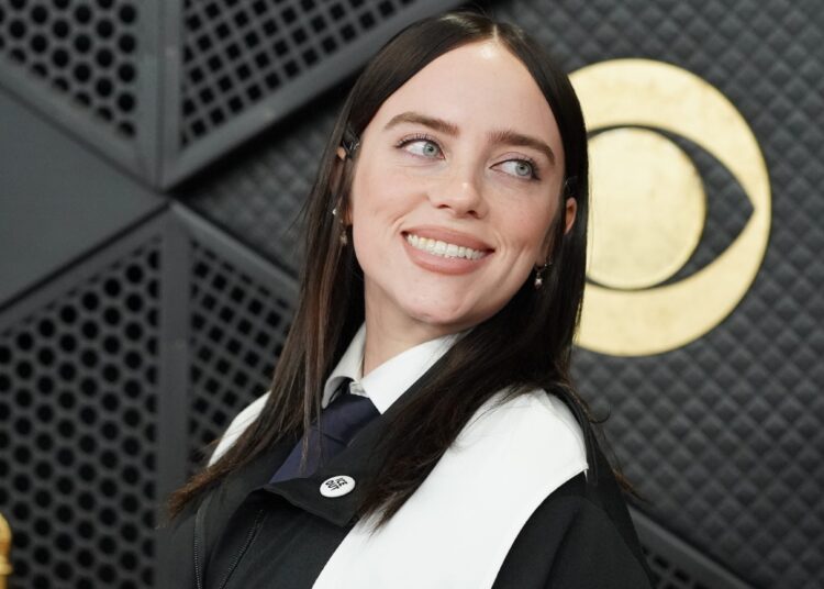 As maiores estrelas da música usam o palco do Grammy para protestar contra a repressão à imigração de Trump