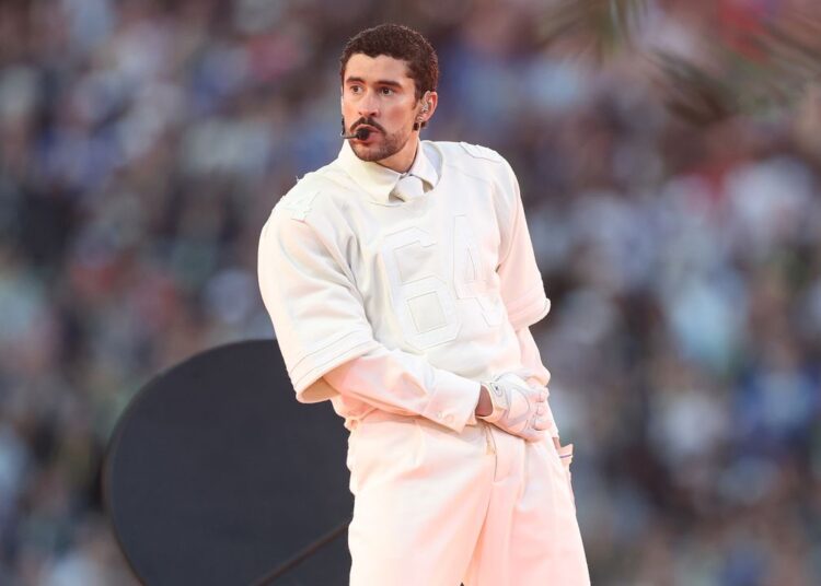 Bad Bunny está solteiro? Os fãs do Super Bowl precisam saber