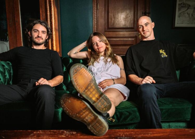 Banda de Nova Orleans Mars & Other Planets lança 'Dialética' | Música | Gambito Semanal