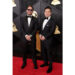 Brandon Silverstein, CEO do Avex Music Group e S10 Entertainment, comemora a vitória no GRAMMY Awards com o escritor Kamal Wilson