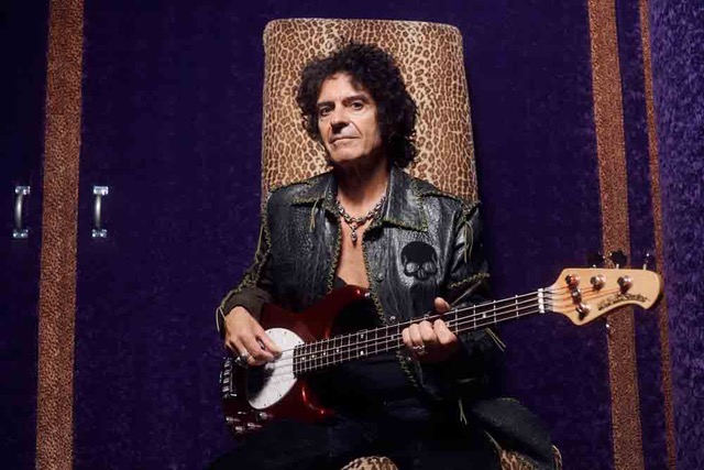 BraveWords Records anuncia assinatura de PHIL SOUSSAN, lançando novas músicas em 2026