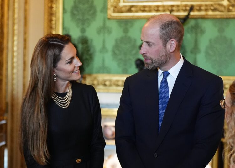 Cabe ao príncipe William e Kate Middleton reconstruir a integridade da realeza após o escândalo de Andrew Mountbatten-Windsor, diz especialista em relações públicas
