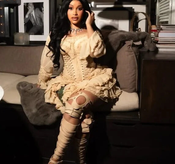 Cardi B supostamente perde o controle durante os ensaios de 'SNL' por causa da piada de Nicki Minaj