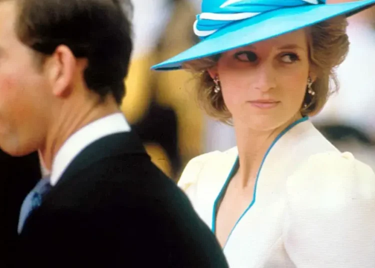 Como a princesa Diana 'teria ataques de choro na queda do chapéu'
