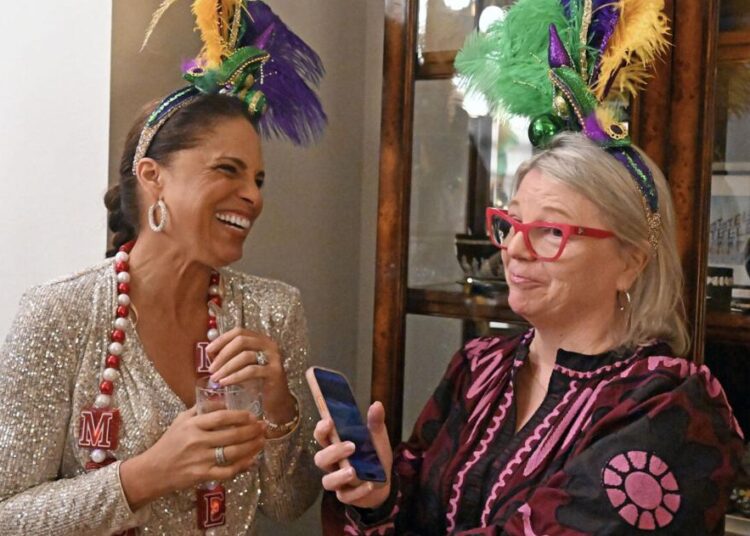 Conheça Soledad O'Brien Krewe do Muses em Louisiana | Entretenimento/Vida