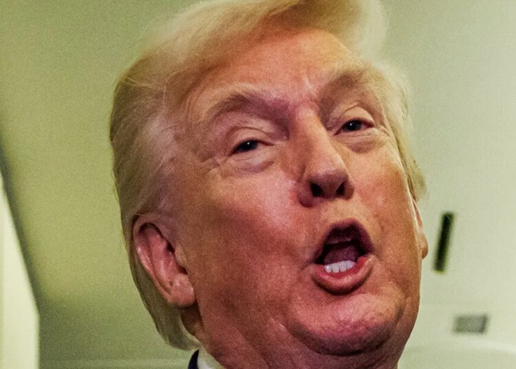 Críticos zombam do colapso super-desencadeado de Trump por causa de Bad Bunny
