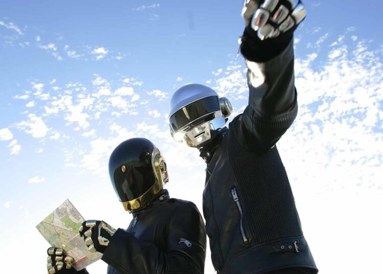 Daft Punk lança novo videoclipe de ‘Human After All’ para marcar 5 anos desde a separação