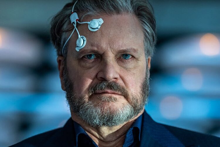 'Dia da Divulgação' de Steven Spielberg ganha trailer do Super Bowl de 2026 | Comerciais do Super Bowl de 2026, Colin Firth, Colman Domingo, Disclosure Day, Emily Blunt, Eve Hewson, Josh O'Connor, Filmes, Comerciais do Super Bowl, Trailers | Notícias e fofocas sobre celebridades | Entretenimento, fotos e vídeos