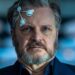 'Dia da Divulgação' de Steven Spielberg ganha trailer do Super Bowl de 2026 | Comerciais do Super Bowl de 2026, Colin Firth, Colman Domingo, Disclosure Day, Emily Blunt, Eve Hewson, Josh O'Connor, Filmes, Comerciais do Super Bowl, Trailers | Notícias e fofocas sobre celebridades | Entretenimento, fotos e vídeos
