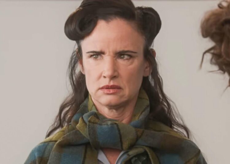 Diretor de “By Design” fala sobre transformar Juliette Lewis em cadeira: ‘Objetificação nem sempre é ruim’