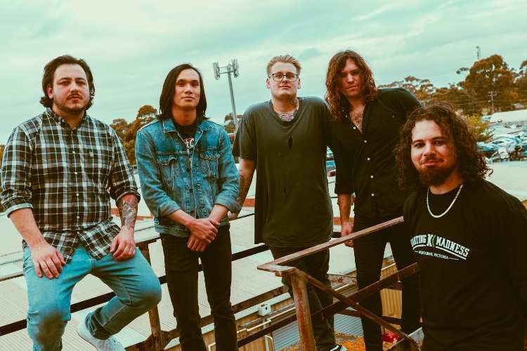Estreia: assista ao novo videoclipe de Danger Den, ‘Given’