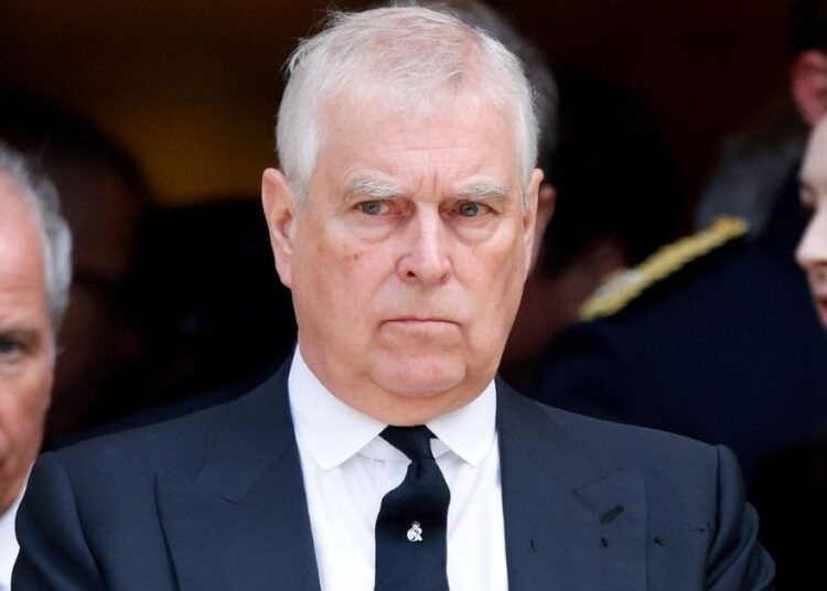 Ex-príncipe Andrew oferece adeus 'humilhante' ao Royal Lodge - Fonte