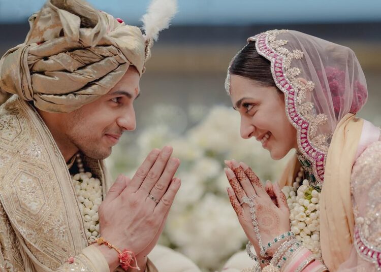 Fotos de casamento de celebridades indianas que tomaram conta da Internet