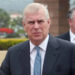 Funcionários reais se recusam a servir Andrew