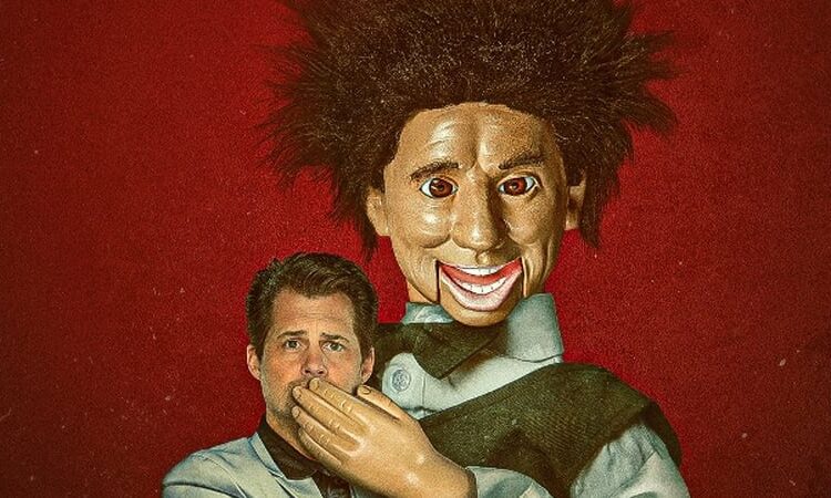 Hallmark Star Kristoffer Polaha faz estreia na direção com filme 'Mimics' sobre um boneco malvado - assista ao trailer! | Kristoffer Polaha, Filmes, Trailer | Notícias e fofocas sobre celebridades | Entretenimento, fotos e vídeos