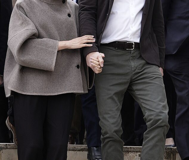 Harry e Meghan 'esnobados' pela família real da Jordânia: o rei Abdullah e seu filho mais velho - que têm um relacionamento próximo com Charles e William - evitam o encontro com Sussex