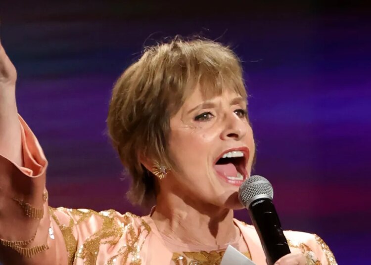 'I'm So Mad': Patti LuPone destrói 'Buffoon' Trump por causa da agitação do Kennedy Center