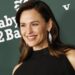 Jennifer Garner equilibra a vida em meio às filmagens de novo filme