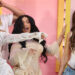 Jessica Alba dá uma olhada nos bastidores de seu show do intervalo Bad Bunny Cameo: “Momento extraordinário na história”