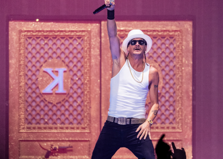 Kid Rock critica a mídia por reportar seu plano de cobrar até US$ 5.000 por ingressos de turnê