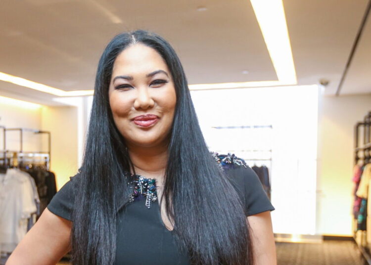 Kimora Lee Simmons se recusa a deixar mansão de US$ 25 milhões